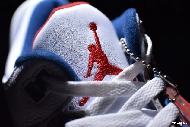 HYPE Look Air 854262-106 Jordan 3 Nike Retro First Blue Air True 0730
